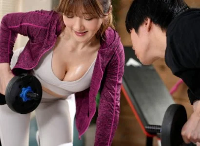 Nữ PT gợi cảm cùng chàng trai số hưởng ân ái với nhau
